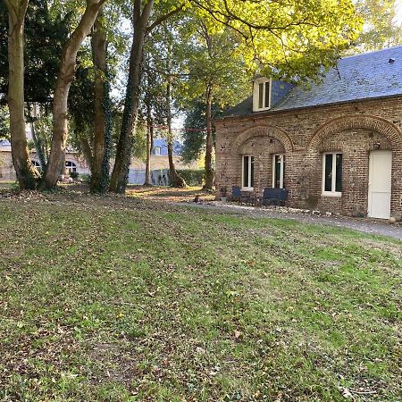 Les gîtes du château du cèdre Manneville-ès-Plains Extérieur photo